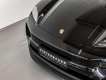 Porsche Macan I 4 Electric — photo 9