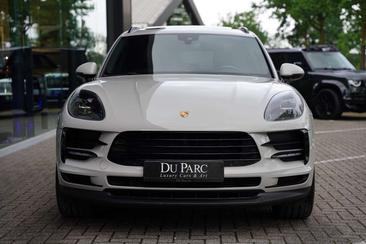 Porsche Macan — photo 26