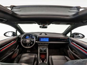 Porsche Macan I 4 Electric — photo 26