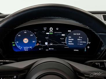 Porsche Macan I 4 Electric — photo 30