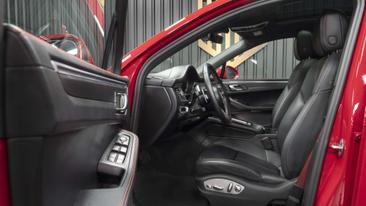 Porsche Macan — photo 10