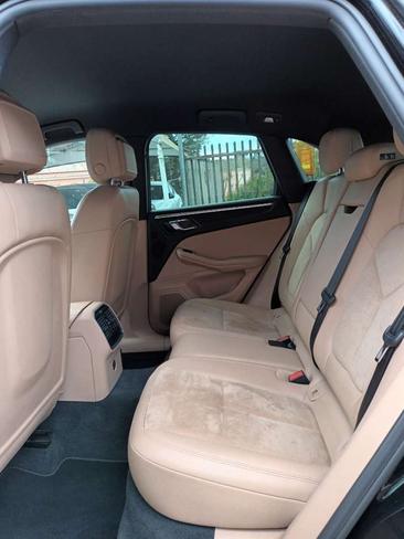Porsche Macan — photo 8