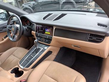 Porsche Macan — photo 10