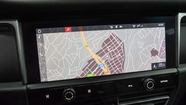 Porsche Macan — photo 22