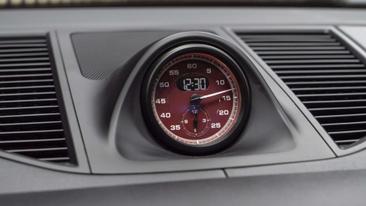Porsche Macan — photo 24