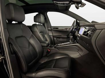 Porsche Macan — photo 13
