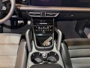 Porsche Cayenne GTS — photo 18