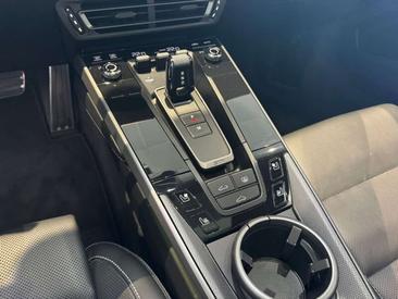 Porsche 911 Carrera 4S — photo 10