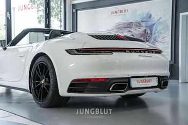 Porsche 911 Cabriolet Carrera — photo 26