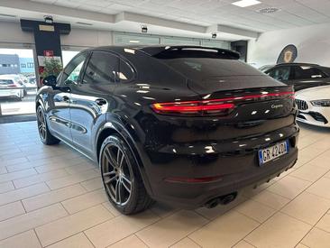 Porsche Cayenne III — photo 2