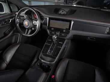 Porsche Macan I GTS — photo 14