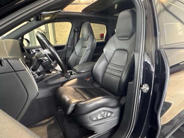 Porsche Cayenne III — photo 10