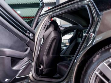 Porsche Panamera 4 E-Hybrid — photo 19
