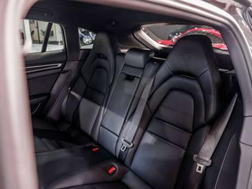 Porsche Panamera 4 E-Hybrid — photo 21