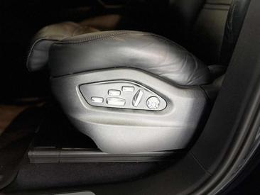Porsche Cayenne III — photo 26