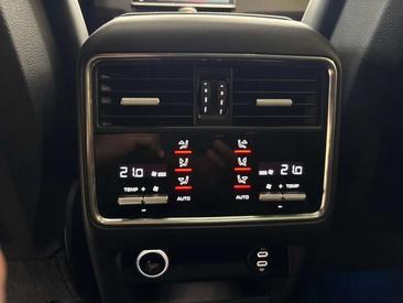 Porsche Cayenne III — photo 32