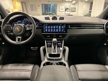 Porsche Cayenne Turbo S E-Hybrid — photo 23