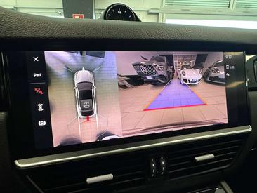Porsche Cayenne III — photo 10