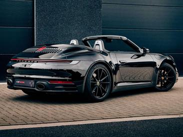 Porsche 911 Cabriolet Carrera 4 — photo 2