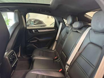 Porsche Cayenne III — photo 15