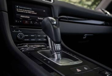 Porsche 718 Cayman — photo 11