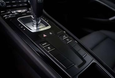 Porsche 718 Cayman — photo 12
