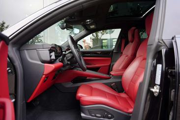 Porsche Macan I Electric — photo 5