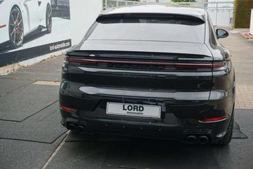 Porsche Cayenne S — photo 10