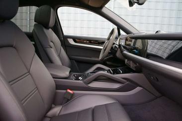 Porsche Cayenne S E-Hybrid — photo 10