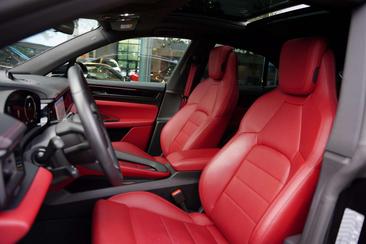 Porsche Macan I Electric — photo 6