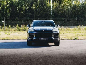 Porsche Cayenne S E-Hybrid — photo 2