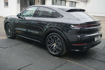 Porsche Cayenne S — photo 11