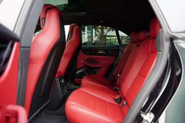 Porsche Macan I Electric — photo 7