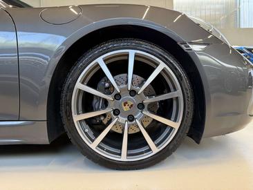 Porsche 718 Cayman — photo 9