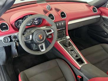 Porsche 718 Cabriolet Spyder — photo 13