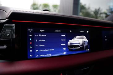 Porsche Macan I Electric — photo 14