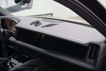 Porsche Cayenne S — photo 18