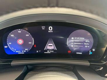 Porsche Macan I 4S Electric — photo 13