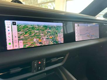 Porsche Macan I 4S Electric — photo 14