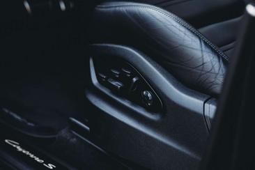 Porsche Cayenne S E-Hybrid — photo 12