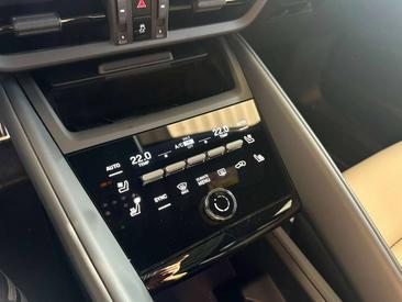 Porsche Macan I 4S Electric — photo 15