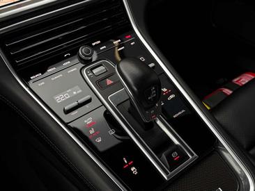Porsche Panamera Turbo S E-Hybrid — photo 25