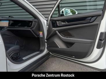 Porsche Panamera 4S E-Hybrid — photo 22