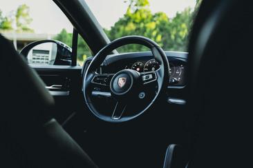 Porsche Cayenne S E-Hybrid — photo 16