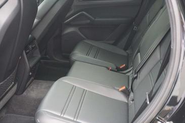 Porsche Cayenne S — photo 26