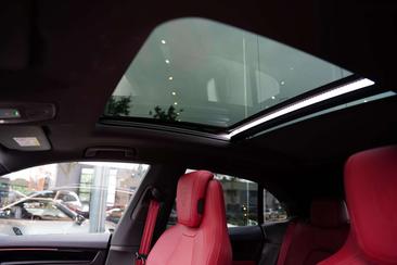 Porsche Macan I Electric — photo 26