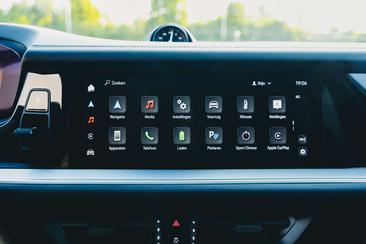 Porsche Cayenne S E-Hybrid — photo 28