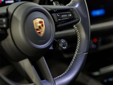 Porsche Cayenne E-Hybrid — photo 28