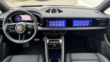 Porsche Macan II 4S — photo 10