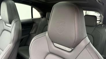 Porsche Macan II 4S — photo 12